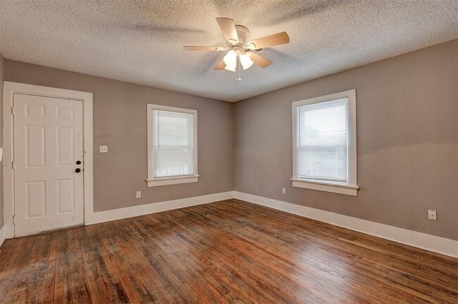 Photo - 1714 N Kelham Ave