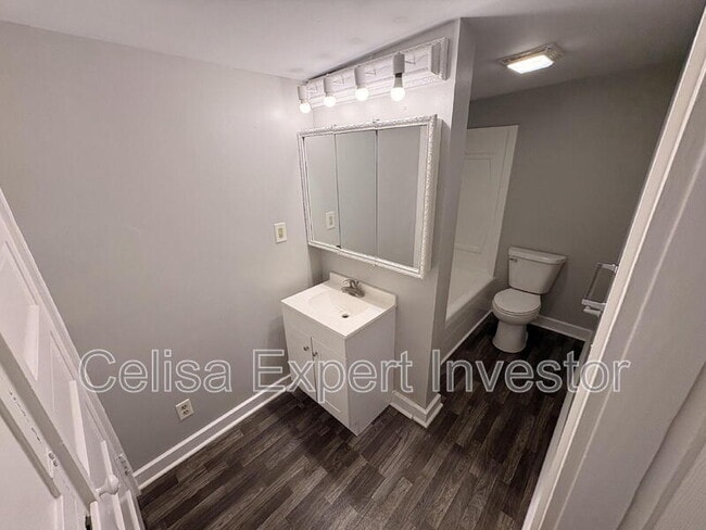 Photo - 2719 Indiana Ave