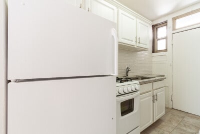 Building Photo - 544 W Surf St Unit N3