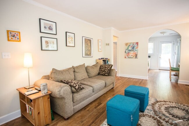 Photo - Cute and Quiet West Side Duplex!
