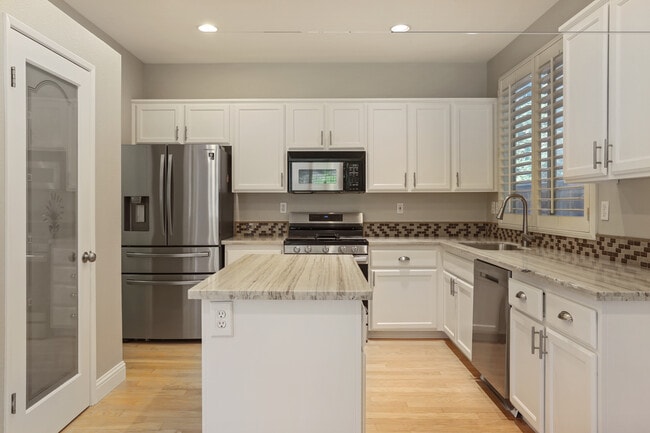 Photo - 6687 Brook Falls Cir
