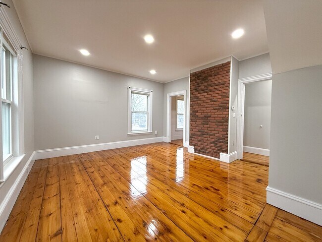 Photo - 173 Elm St Unit 2A