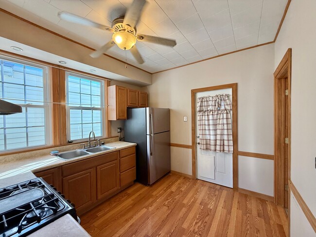 Photo - 216 Laurel Ave
