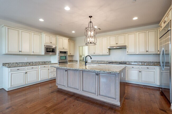 Photo - Windgate Ranch! Four Bedrooms - Available ...