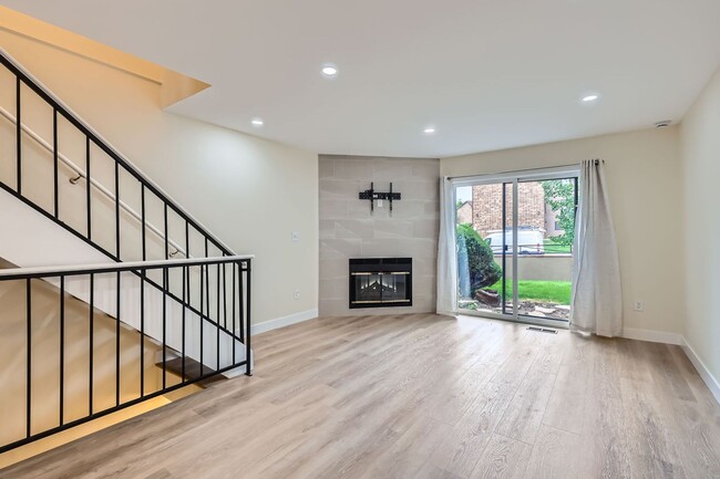 Photo - Bright & Updated 2-Bedroom Townhome with Bonus Basement Space in Lakewood!