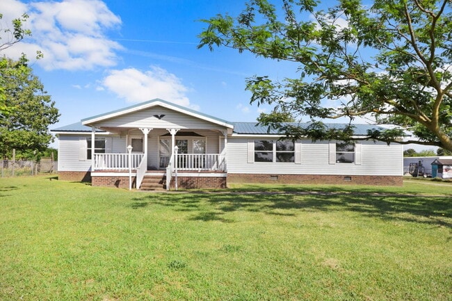 Building Photo - *SPACIOUS HOME IN PIKEVILLE SCHOOL DISTRICT*