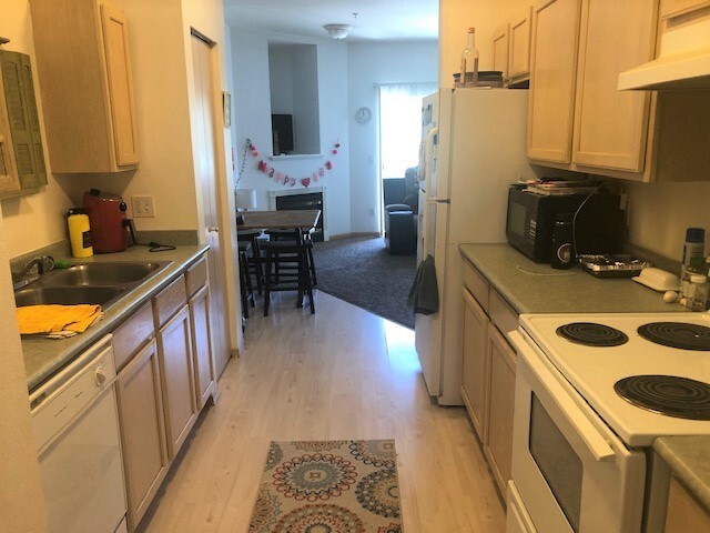 Photo - New England Apartments