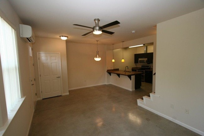 Photo - Van Ness Cottages