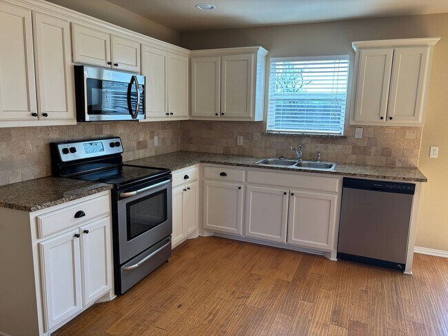 Photo - 3/2/2 in Preston Club