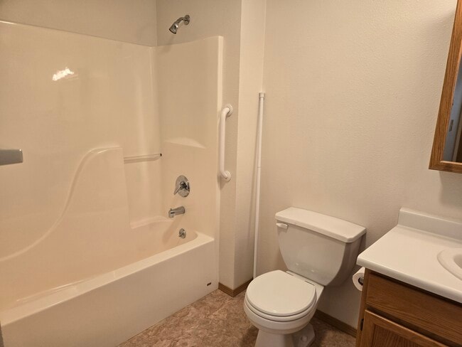 Photo - 315 Janet St Unit 301 Janet st