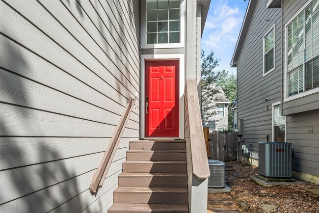 Photo - 258 Sentry Maple Pl