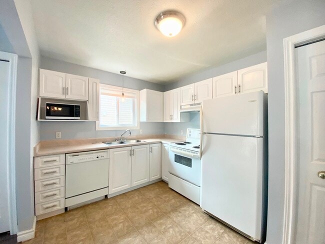 Photo - 64 Paisley Ct