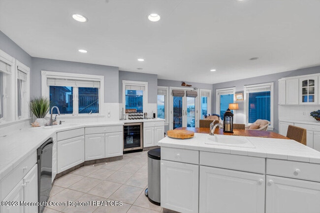 Photo - 28 1st Ave