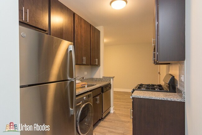 Photo - 711 W Brompton Ave Unidad A03C