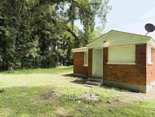Photo - 432 W Peebles Rd