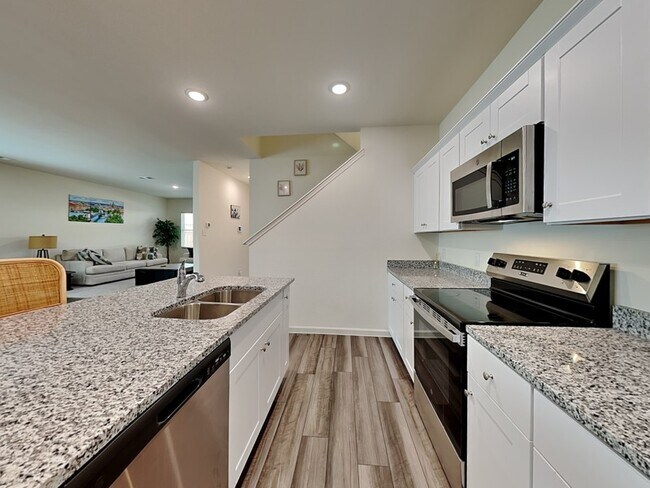 Photo - 14141 Emeric St