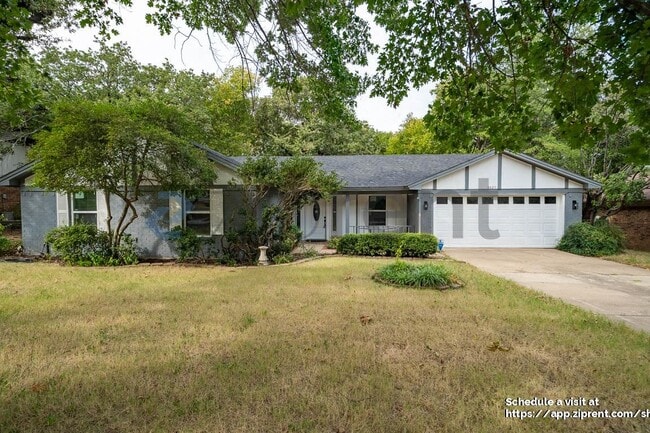 Photo - 6829 Shadydale Dr