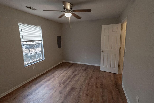 Photo - 1323 Godas Cir