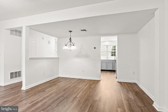 Photo - 2006 Wexford Rd