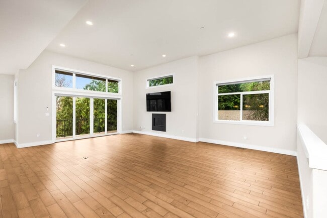 Photo - 7704 151st Ave NE