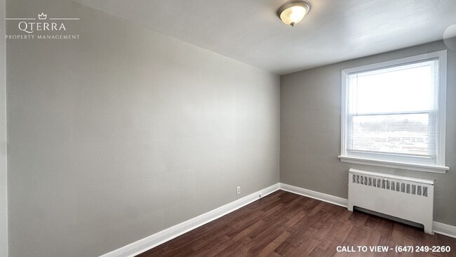 Photo - 1007 Adelaide St N