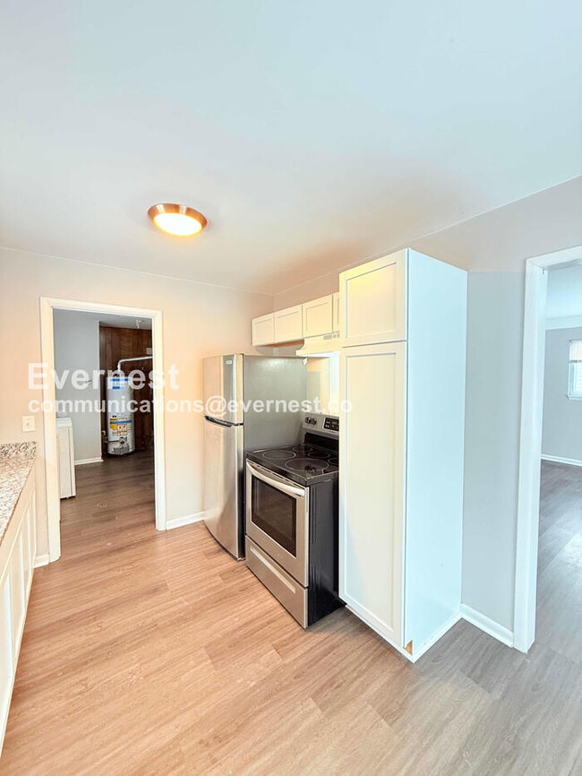 Photo - 19918 Rensellor St