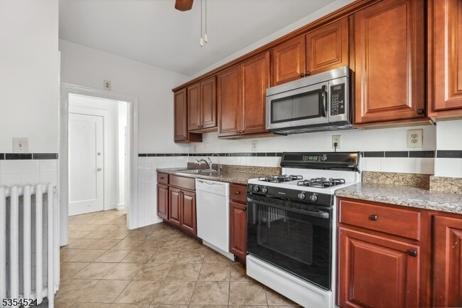 Photo - 463 Pavonia Ave House