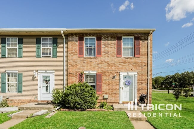 Photo - 36 Patrick Ct Townhome