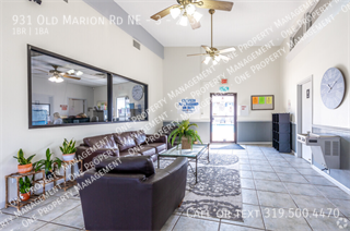 Photo - 931 Old Marion Rd NE Unit 3 - 213