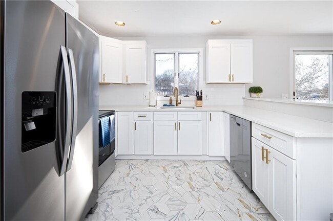 Photo - 262 Wood Hill Rd