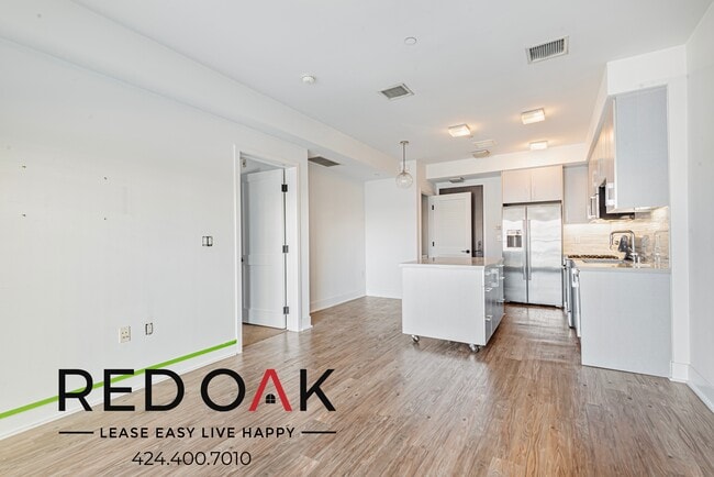 Photo - 1168 S Barrington Ave Unit 213