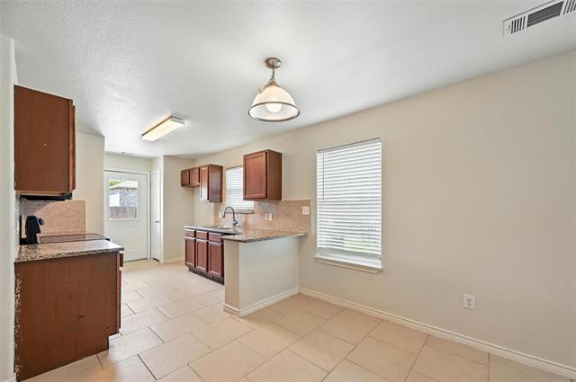 Photo - 813 E College Ave