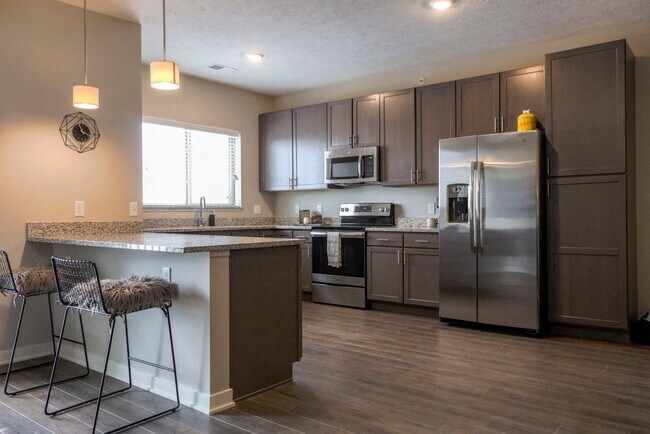 Entertaining is a breeze when you have a kitchen this large to work in.
