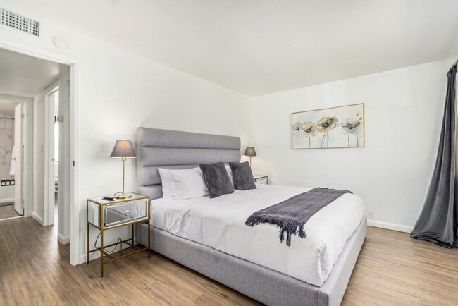 4610 N 68th St Unit SI ID1558642P