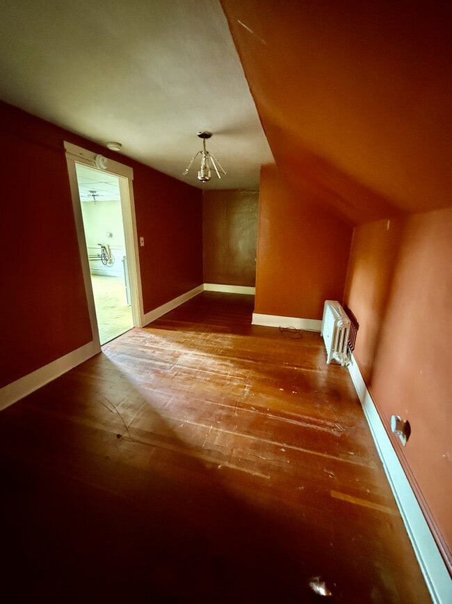 372 Madison Ave Unit 3