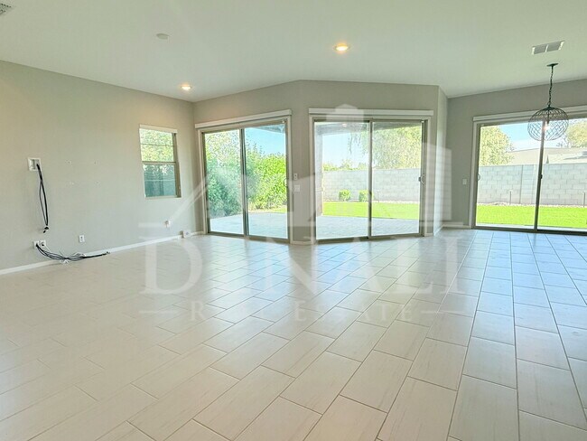 Photo - 1153 E Nolan Pl