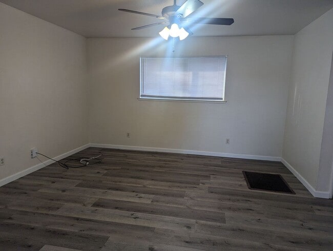 Photo - Charming 2 bed 1 bath home