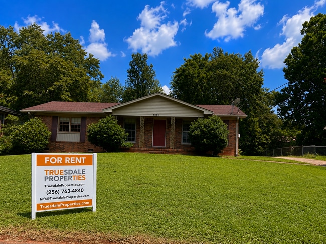 Building Photo - 3214 Lewisburg Dr NW