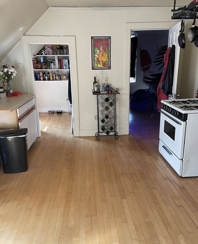 Photo - 3114 N Newhall St Unidad Upper