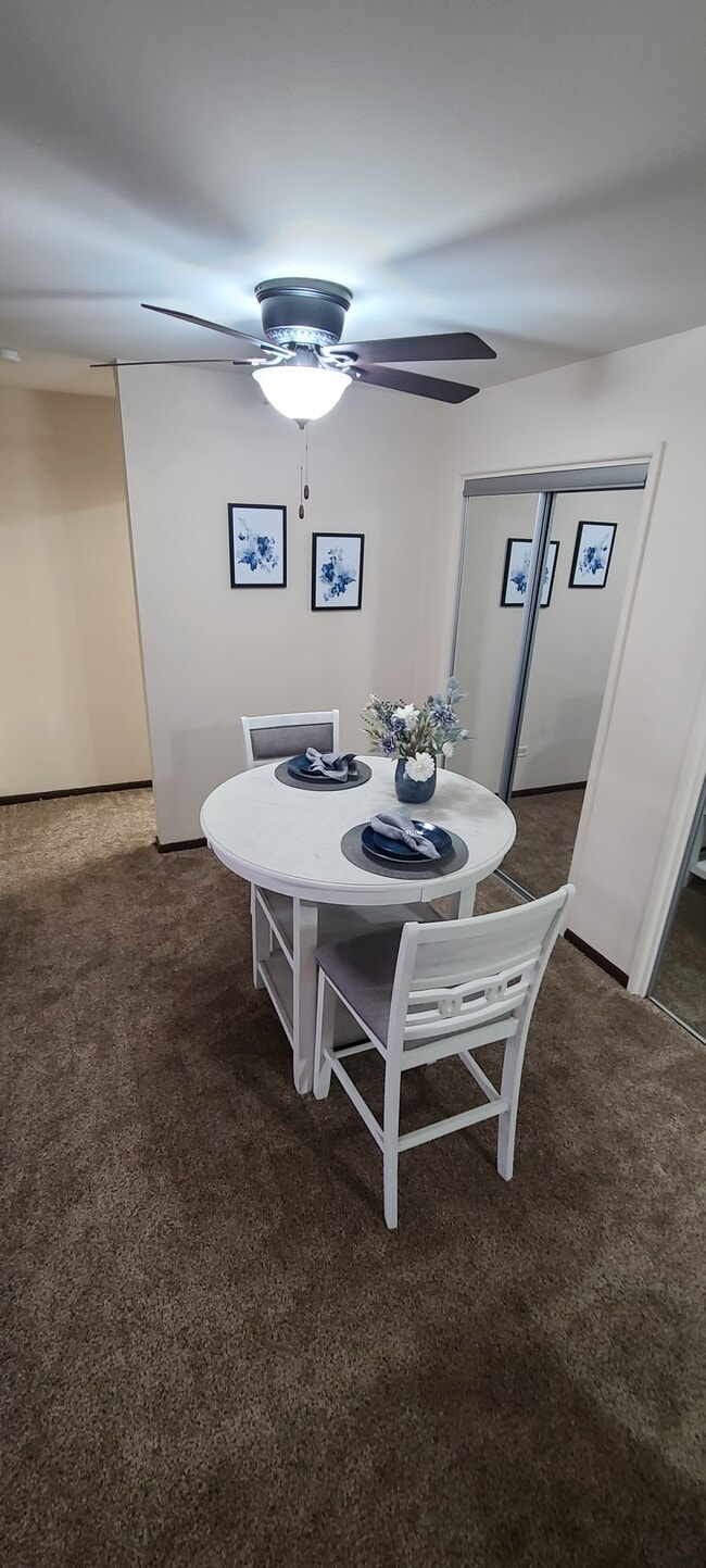 1-Bedroom Dining
