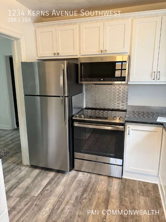 Photo - 1234 Kerns Ave SW