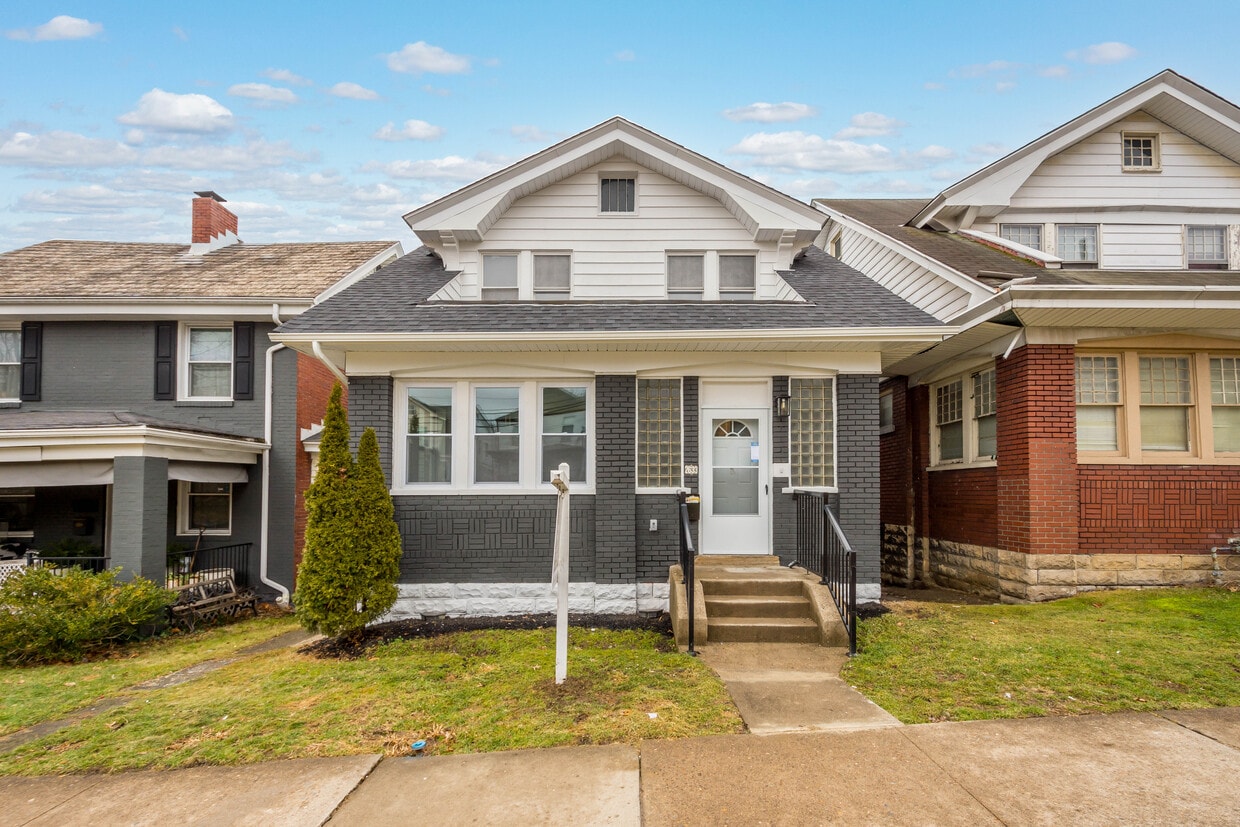 Photo - 2633 Broadway Ave (Pittsburgh, PA)