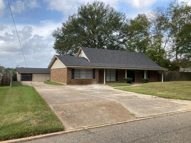 Photo - 9260 Blom Blvd