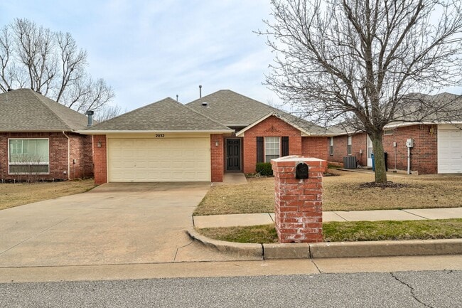 Photo - Gorgeous 3 bedroom 2 Bath Home in the Heart of Edmond