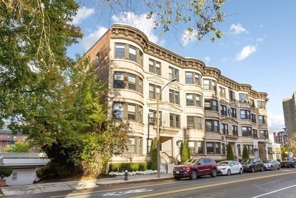 Photo - 5 Winchester St Unit 202
