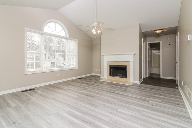 Photo - 2973 Rolling Ln