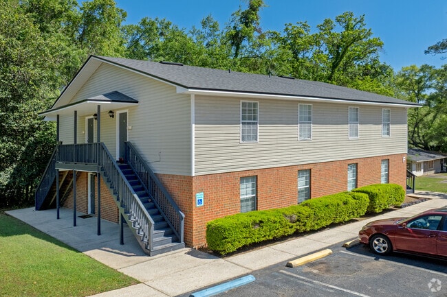Silver Leaf Apartments