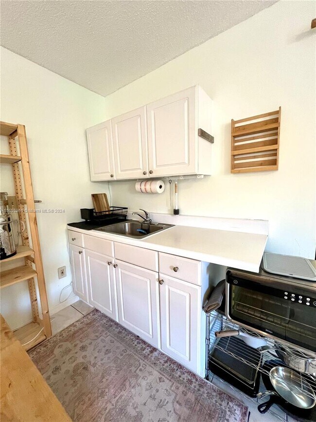 1100 SW 88th Ave