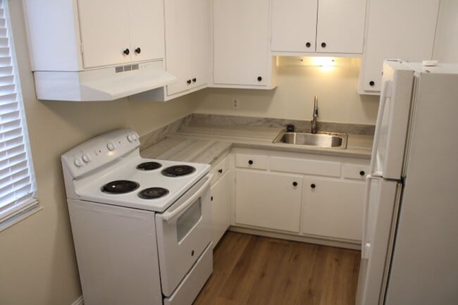 Photo - 5234 Sacramento Ave