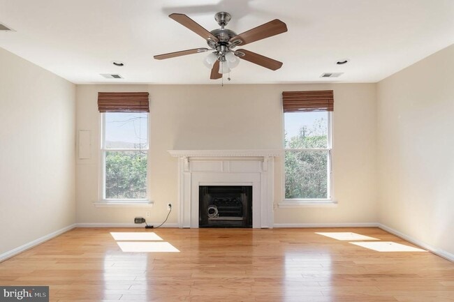 Building Photo - 7886 Brighton Way